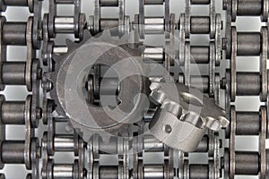 Industrial chains for drives and drive sprockets