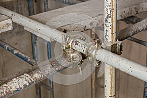 Scaffolding clamps