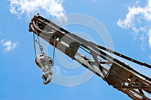 Industrial crane