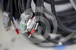 Industrial electric cables with connectors
