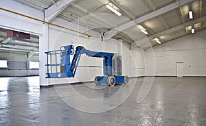 Industrial elevated crane platform