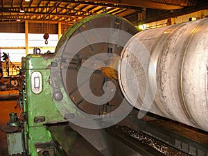 Industrial lathe manufacturing wind tower