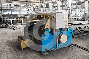 Industrial plant machine equipment for cutting sheet metal in the reinforcing workshop, steel manufacturing