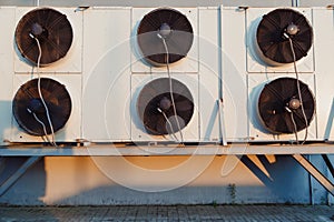 Industrial refrigeration unit, compressor outdoor unit, air conditioning equipment with fans