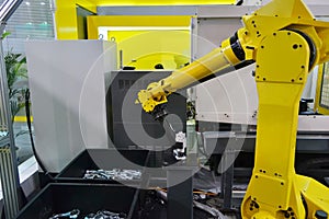 Industrial robot arm