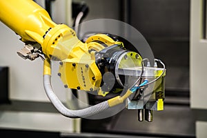 Industrial robot machine