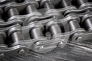 Industrial roller chain