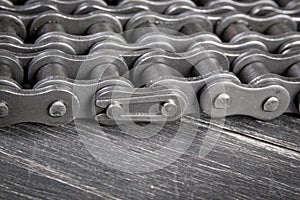 Industrial roller chain