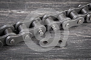 Industrial roller chain