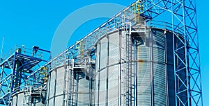 Industrial silos for food production, by stainless steel