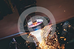 Industrial steel cutting with plasma cutting machine