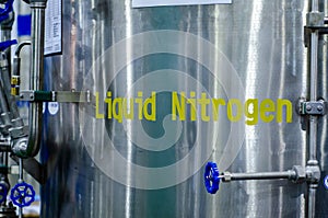 Industrial tank with liquid nitrogen storage