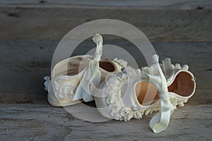 Infant baby shoes with ruffles