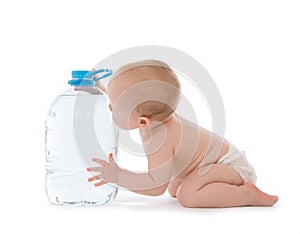 Nemluvňa dieťa veľký fľaša z pitie voda 