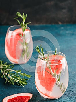 Infused detox water with grapefruit and rosemary