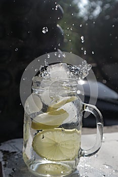 Infused water moodbooster