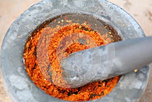 Ingredient of curry in mortar mix