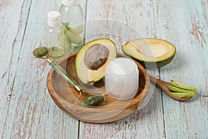 Ingredients for moisturizing, nourishing, anti-aging wrinkle face mask