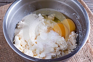 Ingredients for the preparation of cottage cheese cottage cheese, eggs, sugar