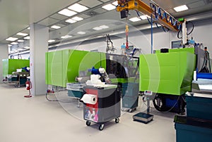 Injection molding of biomedical products in clean room photo