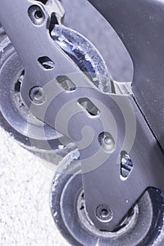 Inline freestyle roller skates