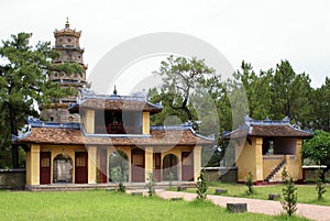 Inner yard of Thien Mu