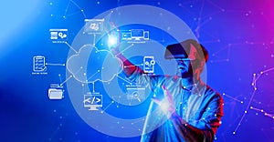 Innovative Cloud Computing Experience with VR Technology for Web Development and Online Solutions in Coding and