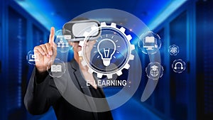 Innovative Online Learning Experience with Virtual Reality Technology for Enhanced Education Engagement XDMCP