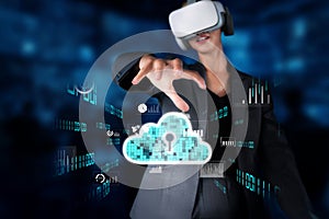 Innovative Virtual Reality Experience for Cloud Computing and Online Storage Services in a Modern Business Environment