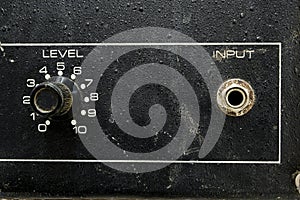 Input and level knob