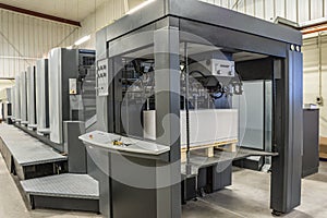 Input or load of paper in an offset printing machine measures 72/102