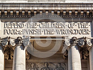 Inscription above the entrance of the Old Bailey