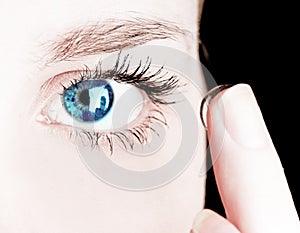 inserting a contact lens