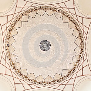 INSIDE THE DOME OF THE HUMAYUN'S TOMB, NEW DELHI, INDIA