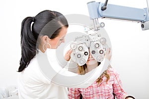 Inspect a patient in ophthalmology labor