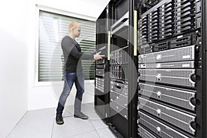 Install Network Router in Datacenter