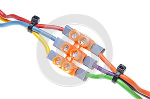Installation electrical cables with terminal block