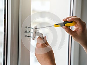 Installation of handle on windows.