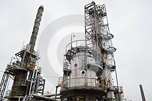 Installation for primary oil refining. Oil and gas refinery. Ch