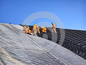 Installation and quality control process of geosynthetics in mines