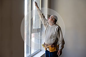 Installation of window in the office. window customizer