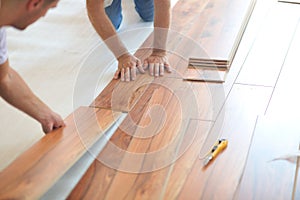 Installing laminate flooring