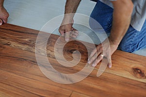 Installing laminate flooring