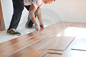 Installing laminate flooring