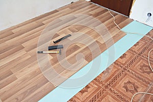 Installing laminate flooring. Laminate flooring installation int