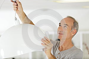 installing lamp at home