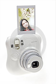 Instant camera