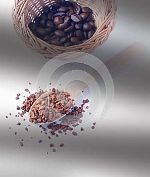 Instant coffee powder and coffee beans