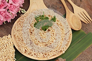Instant noodles at blanched and dry instant noodle.