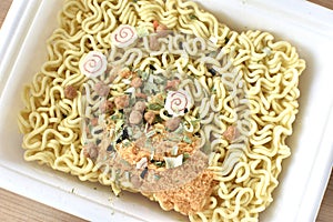 Instant noodles with spices